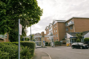 Stunning 2-Bedroom Apartment in Cardiff Bay Gym